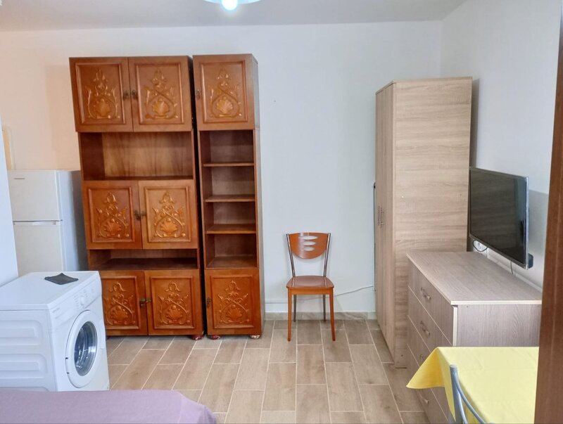 Sector 3, Titan, Postavarul